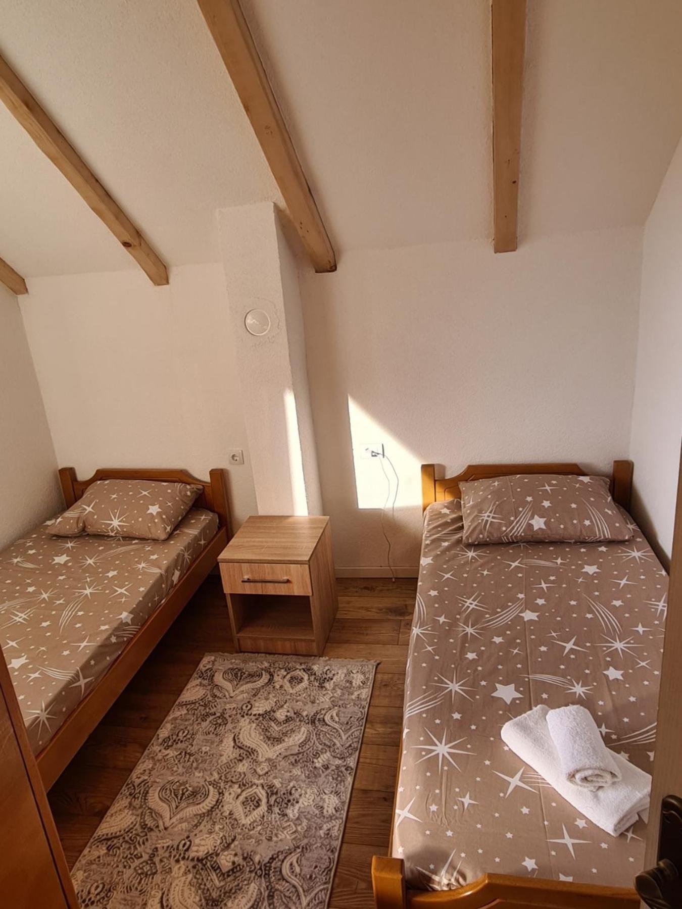 Bungalows Malagic Gusinje Luaran gambar