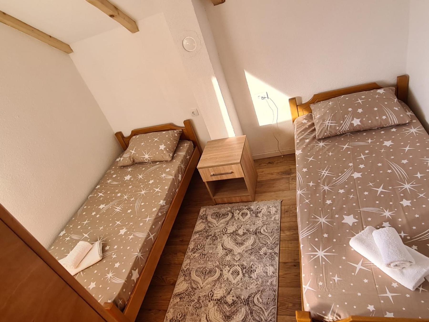 Bungalows Malagic Gusinje Luaran gambar