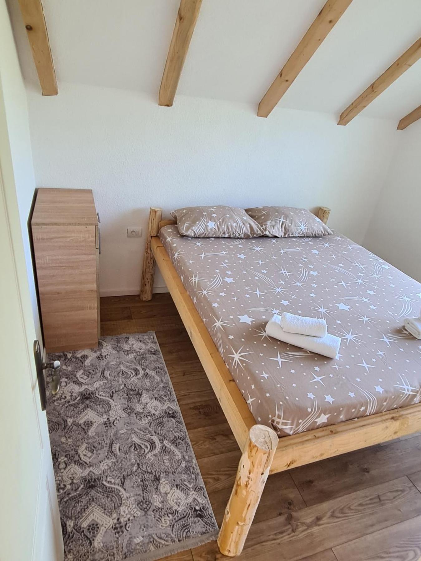 Bungalows Malagic Gusinje Luaran gambar